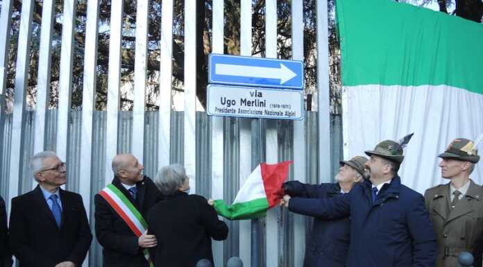 La città e gli Alpini in festa: inaugurata via Ugo Merlini