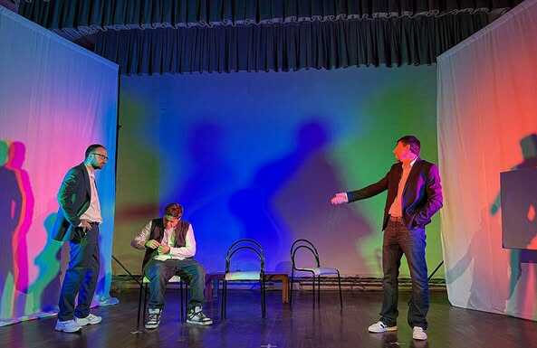 Merate, OltreFestival di Ronzinante prosegue con “Art” di Yasmina Reza