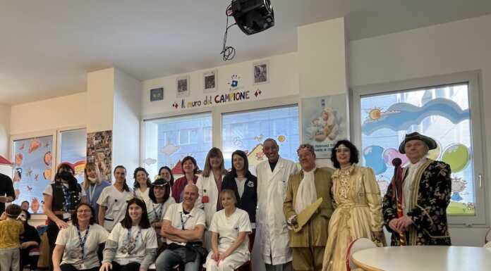 I regnanti del Carnevalone in visita ai bimbi ricoverati in Pediatria