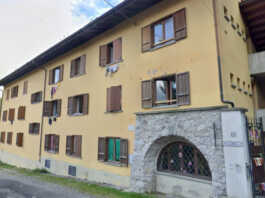 Saturazione dei posti disponibili, otto migranti senza accoglienza Il centro di accoglienza di Cremeno