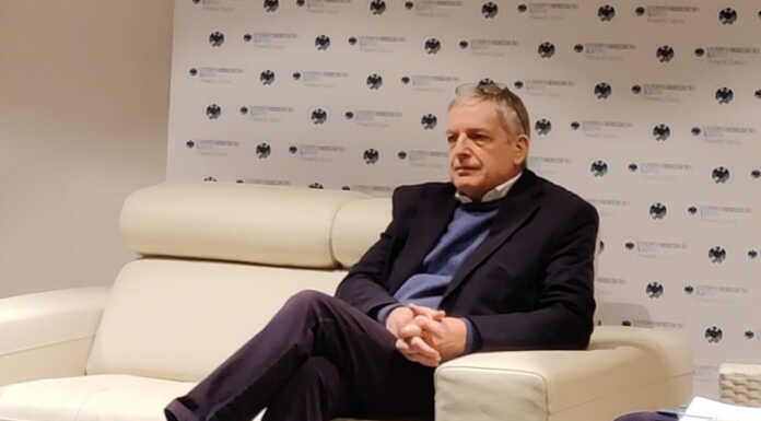 Gianni Cuperlo a Lecco: al centro del dibattito “Europa”, “pace” e “utopia” Gianni Cuperlo