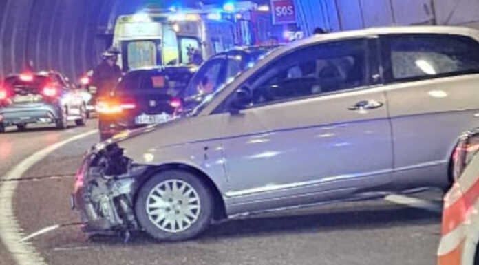 SS36dir. Incidente allo svincolo di via della Pergola, intervento dei soccorsi