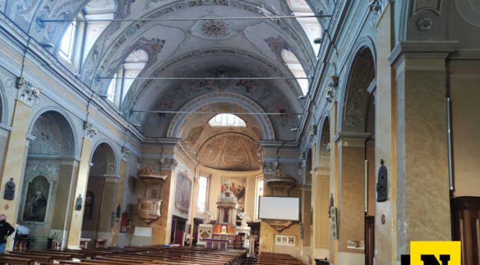 Merate, nuove luci (a led) in chiesa: sostituiti i vecchi corpi illuminanti