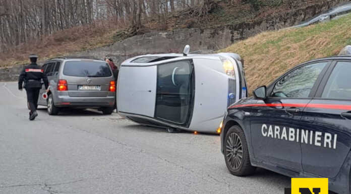 Auto ribaltata sulla strada che dalla Fola sale a Barzio Barzio Fola incidente