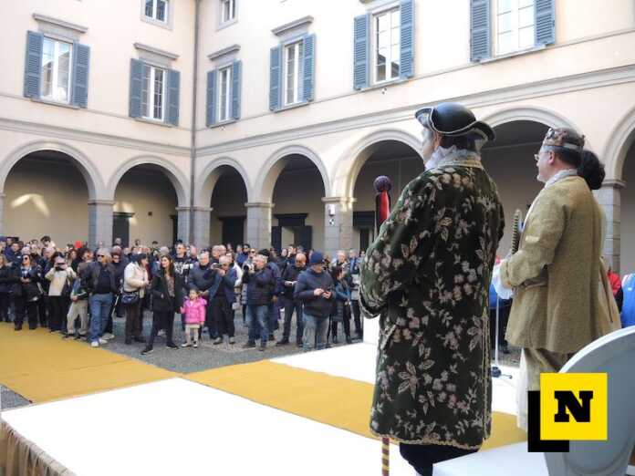 carnevalone lecco 2025-consegna chiavi ai regnanti-34