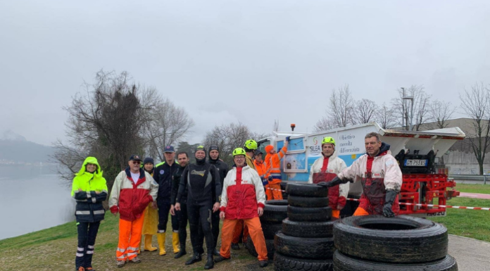 Rivabella. Nel lago recuperati 30 pneumatici abbandonati da anni