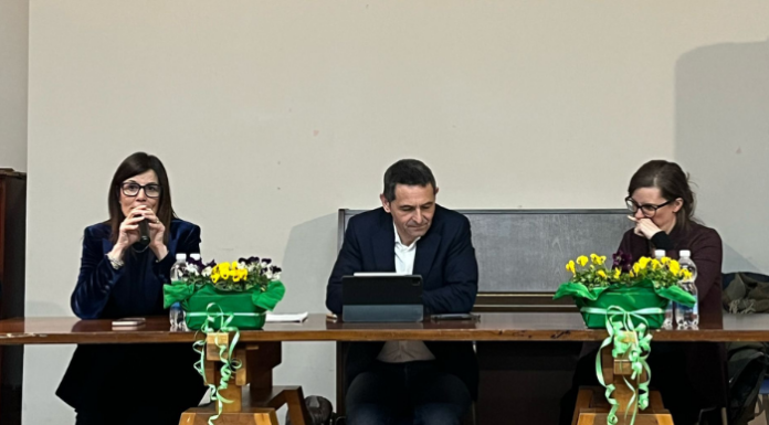 “Adulti che educano: perché insieme è meglio?”. Partecipato l’incontro con Sommacal