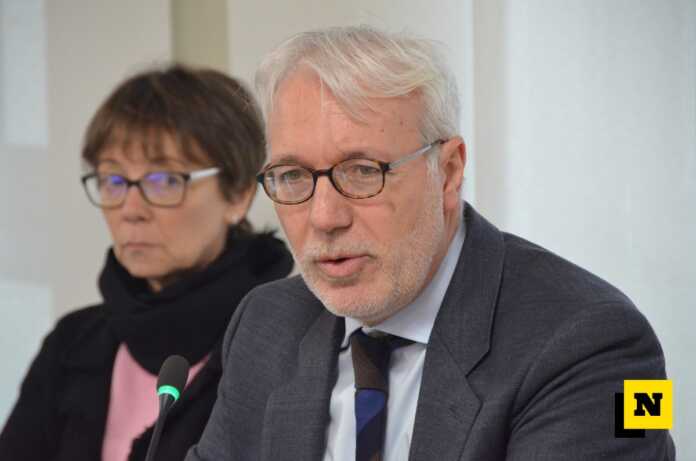 “È inaccettabile come modus operandi del Ministero”, accusa Campanari, chiedendo rispetto per chi “dà lavoro a milioni di persone”