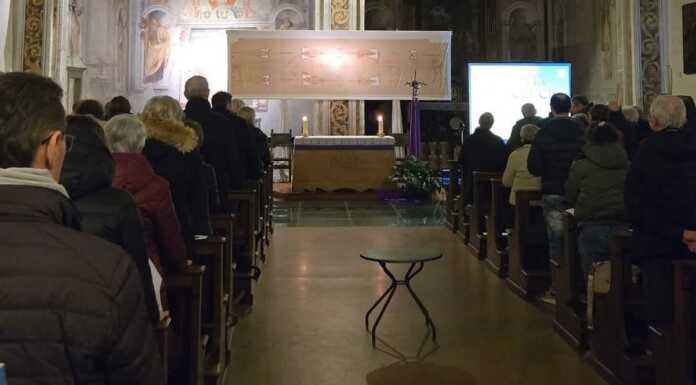 In tanti al Lavello per vedere la copia autentica della Sacra Sindone