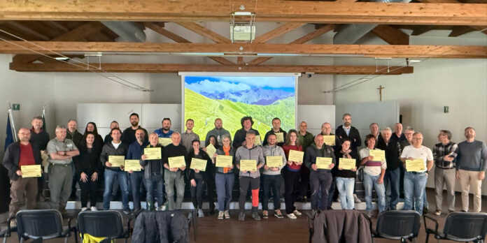 Corso Castanicoltura Comunità montana Valsassina Corso Castanicoltura Comunità montana Valsassina