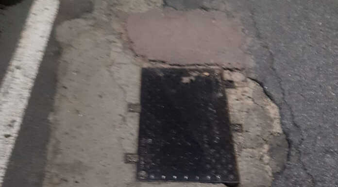 La segnalazione. Ballabio, via Cinturino dissestata dopo i lavori per la fibra Ballabio posa fibra via cinturino asfalto rovinato