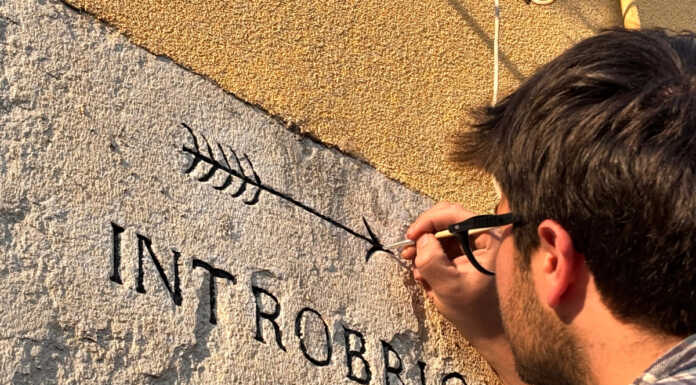 Prosegue il recupero delle pietre miliari di Lecco: restaurata quella in piazza Cavallotti Pietra Miliare piazza Cavallotti