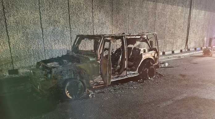 Spavento in SS36 a Colico: auto prende fuoco in galleria, salva famiglia