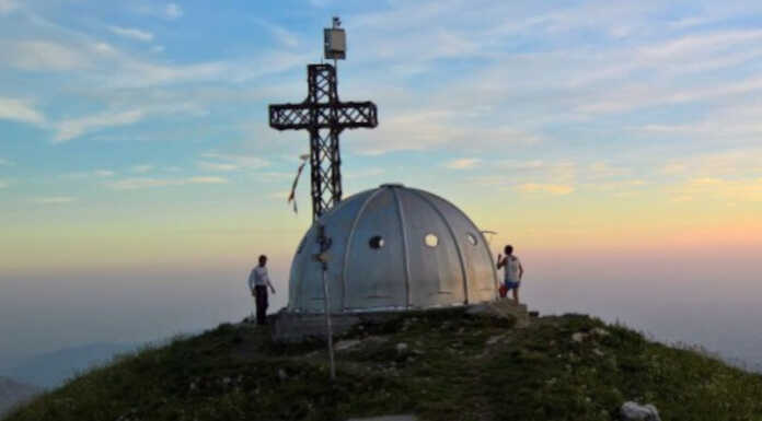 Il bivacco del Due Mani verrà rimesso a nuovo, sabato sarà smontato e portato a valle