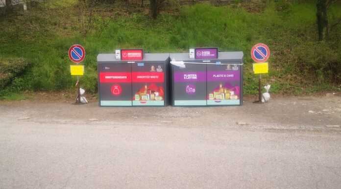 Malnago. Parcheggi ‘sacrificati’ per fare posto ai nuovi cassonetti, protesta dei residenti