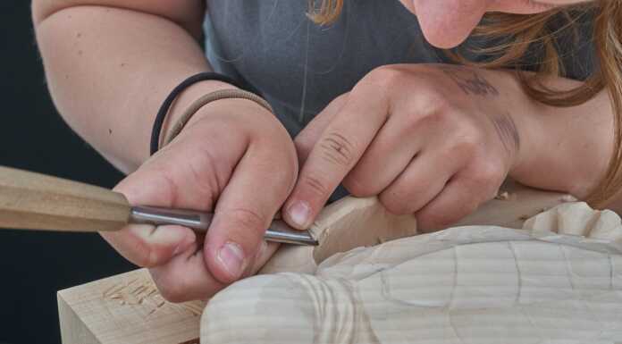 A Dervio i laboratori sull’intaglio e l’arte di prendersi cura del proprio corpo