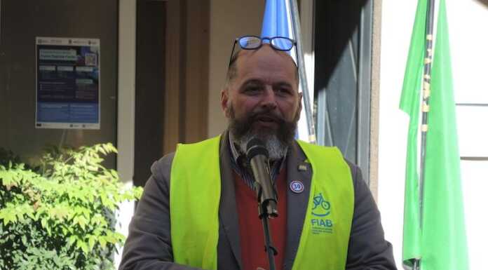 Sicurezza stradale e biciclette, la Fiab: “Servono città sicure per chi si muove senza auto” giovanni ponziani fiab lecco ciclabile