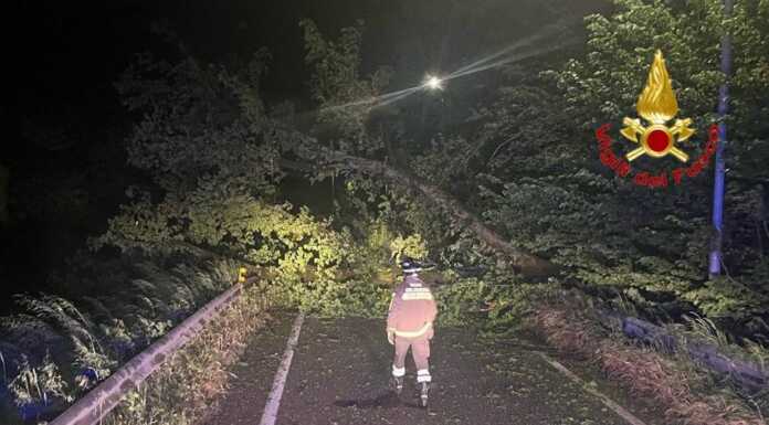 Ondata di maltempo in Lombardia: oltre 1.100 interventi dei Vigili del Fuoco maltempo vigili del fuoco