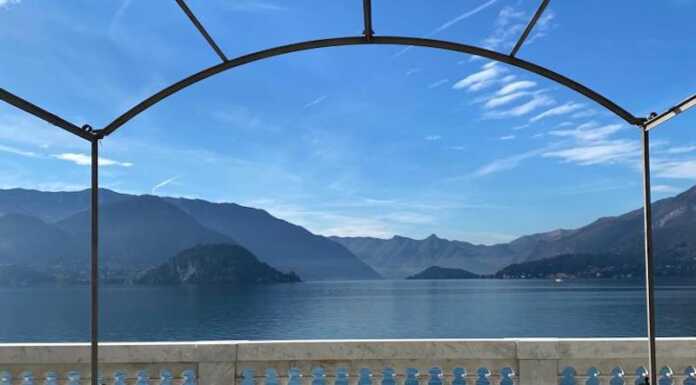 Un sì da sogno vista lago: il terrazzo Glorietta di Villa Monastero si prenota online