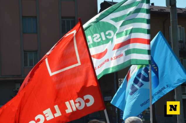 Bandiere sindacati cgil cisl uil