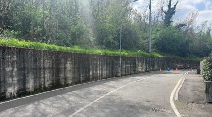 Calco, al via i lavori di messa in sicurezza del muro di via Europa