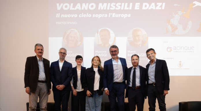 Dazi e missili sopra l’Europa: in tanti all’incontro della Fondazione Costruiamo il Futuro