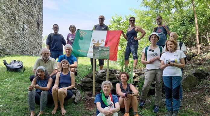 Colico, l’Anpi restaura la targa in memoria del partigiano Carlo Bazzi