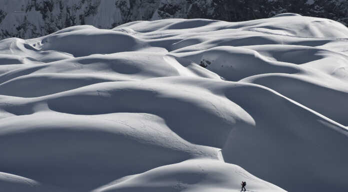 Riconoscimenti per il fotografo lecchese Lanfranchi: la neve protagonista dei suoi scatti "Mare in Burrasca" fotografia di Mauro Lanfranchi