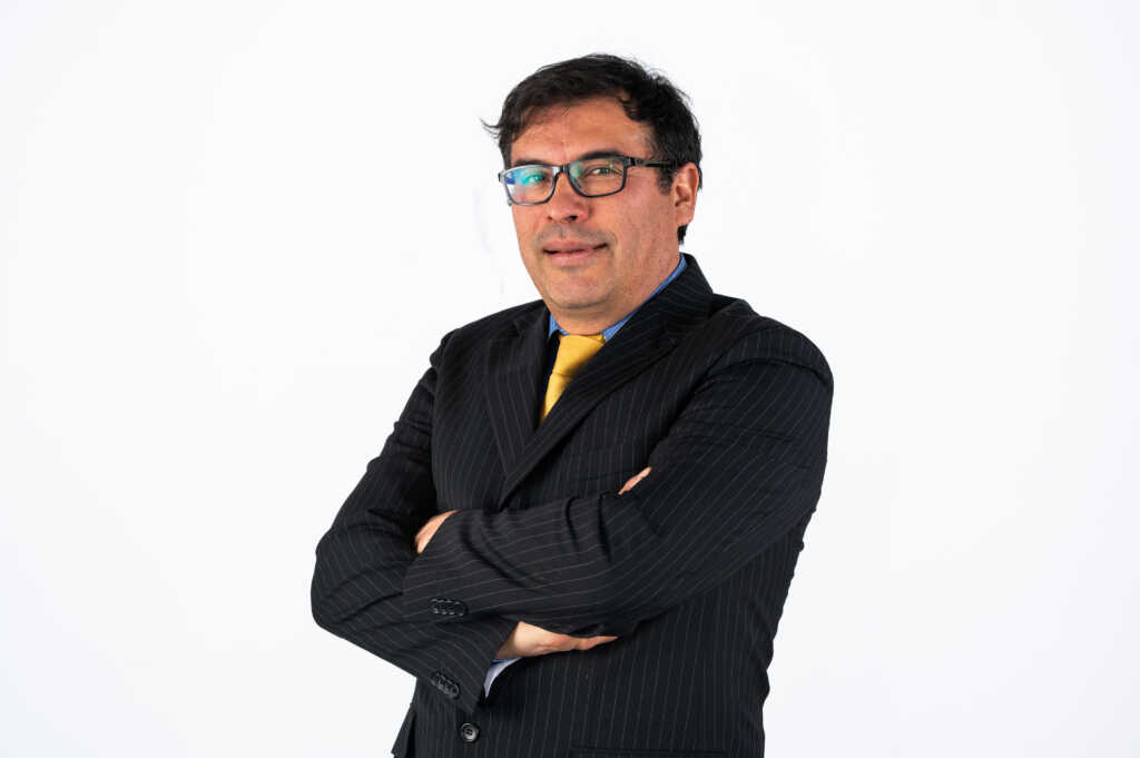 Mario Covarrubias 