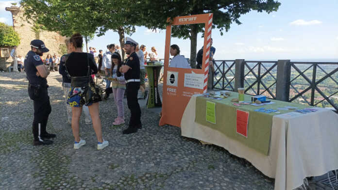 Montevecchia_stand_polizia_locale_no_alcol