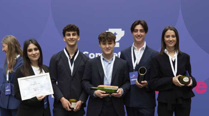 La 4 AFM dell’IMA di Lecco vince il premio Migliore Impresa Junior Achievement della Lombardia