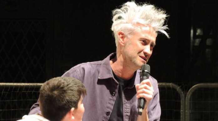 ‘La fisica che ci piace’, piazza piena per Vincenzo Schettini