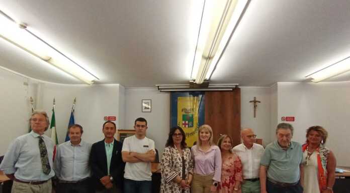 “Colico Resta a Lecco” invoca il referendum: “La voce va data ai cittadini” Colico Resta a Lecco provincia conferenza