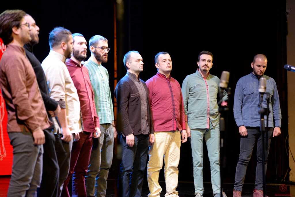 Adilei coro georgiano