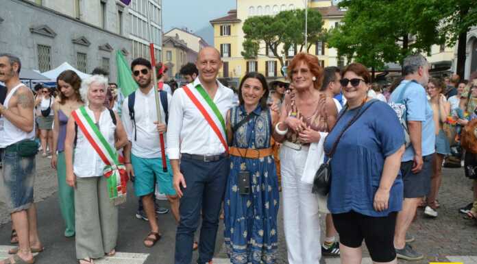 ‘Chiara aveva due mamme e io le ho riconosciute’. La testimonianza di Gattinoni al Lecco Pride