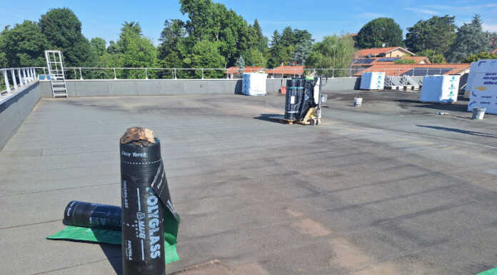 Merate, a buon punto i lavori al tetto della palestra di via Montello Lavori tetto palestra Montello Merate