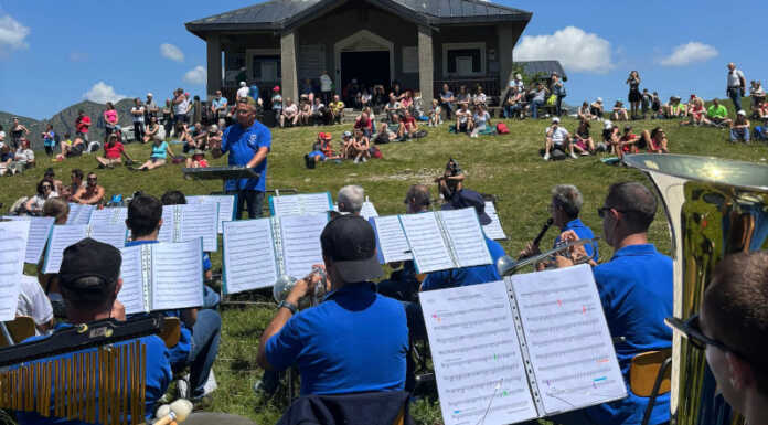 Armonie in Vetta: successo per il concerto della banda di Barzio ai Piani di Bobbio