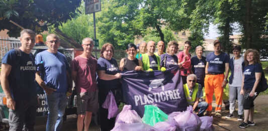 Plastic Free. Nel 2025 oltre 57 tonnellate di plastica e rifiuti rimossi in Lombardia