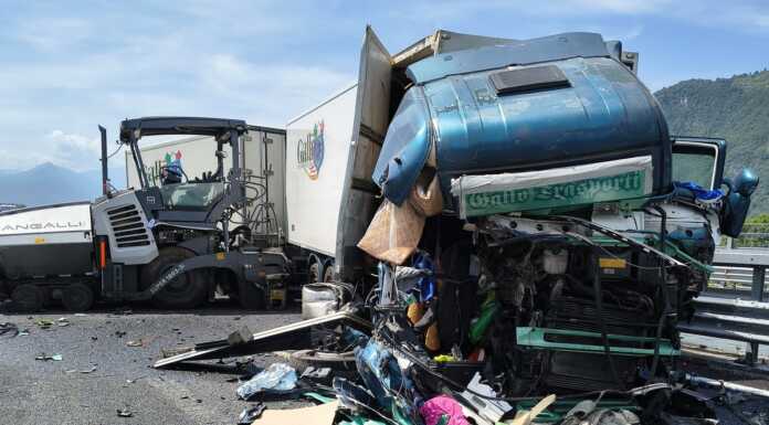 Violento scontro sulla SS38 a Piantedo, coinvolto un camion scontro_piantedo