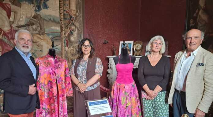 Inaugurata la mostra Ken Scott Moda e fiori a Villa Monastero