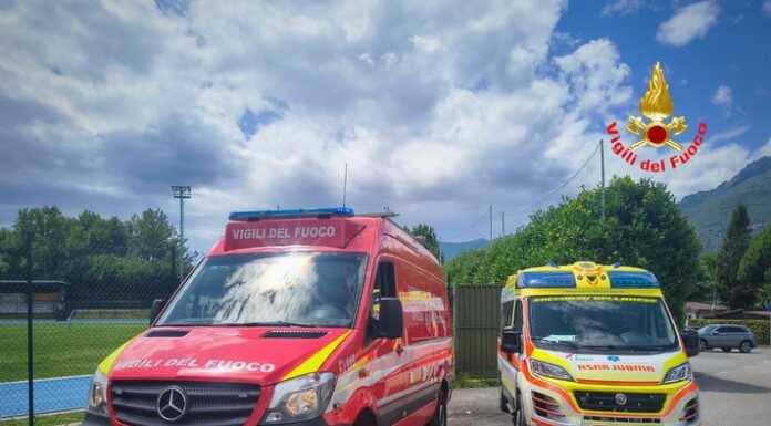 Persona scivola nel torrente Varrone, recuperata dai Vigili del Fuoco Persona scivolata torrente varrone Vigili del Fuoco