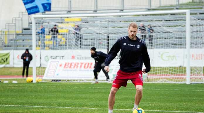Calcio Lecco. Sipos prolunga il contratto per un’altra stagione Leon Sipos, Calcio Lecco 1912