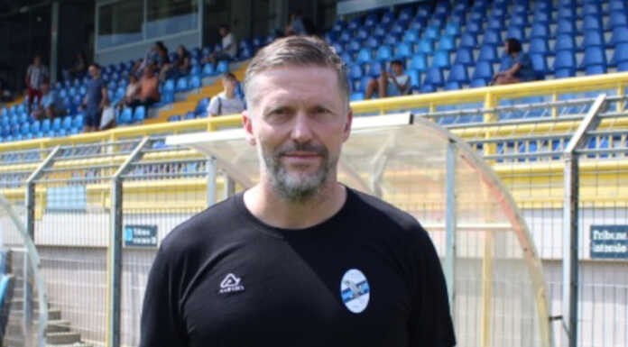 Calcio Lecco, è ufficiale: Mister Valente resta con i blucelesti fino al 2027 Federico Valente Calcio Lecco