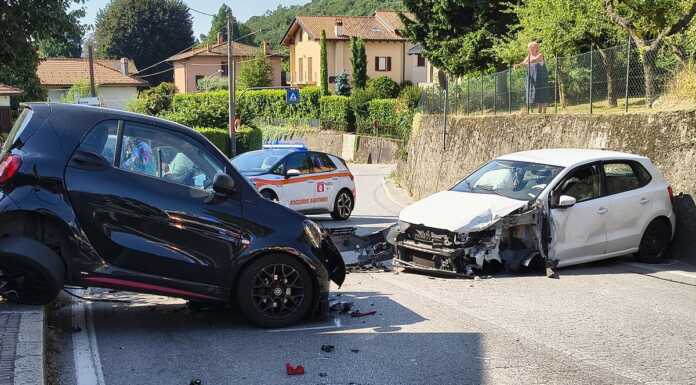 Brutto incidente a Brivio: scontro tra auto, soccorse due donne