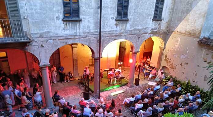 Maggianico. Casa Ghislanzoni apre le porte: 200 persone per il Cabaret scapigliato Maggianico Casa Ghislanzoni cabaret