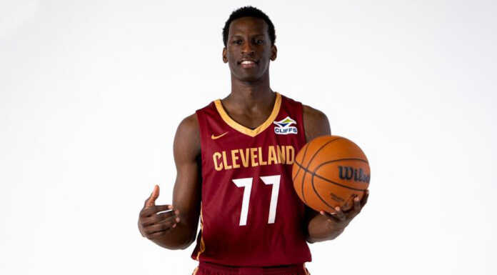 Basket NBA. Esordio in doppia cifra per Niang in Summer League Mandello Saliou Niang Cleveland Cavaliers divisa NBA 20250704