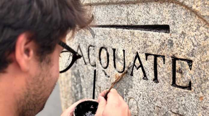 Progetto recupero pietre miliari: ridipinte quelle di via Azzone Visconti e di Acquate pietre miliari