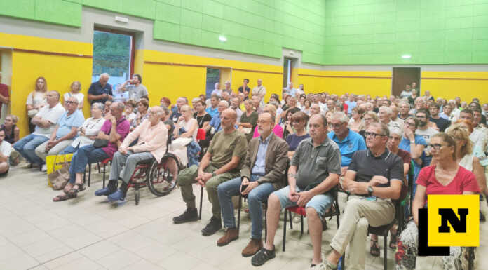 Nuovo Ponte di Paderno, in tanti alla serata del Comitato: “Lontano dal San Michele”