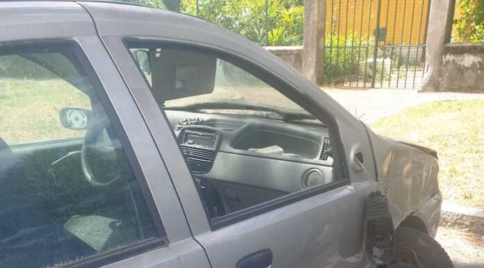 Auto abbandonate in città, la segnalazione di un cittadino