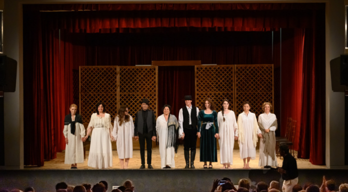 Cernusco Lombardone. Successo per “La Casa di Bernarda Alba”